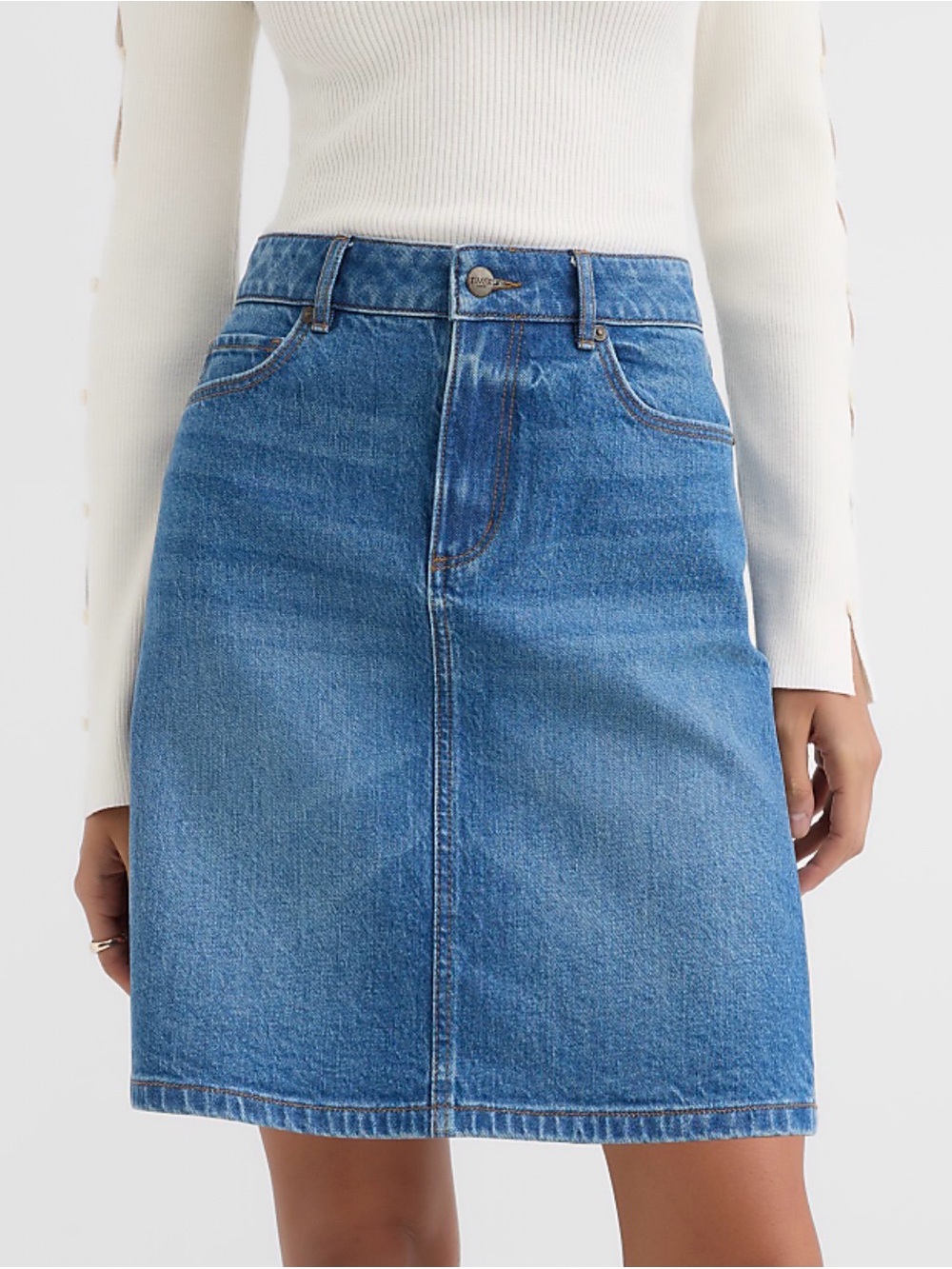 NWT Ann Taylor Blue Denim Skirt - Size 4 - 18” length